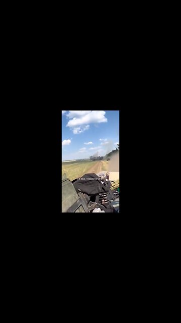 Ukrainian Mechanized Forces withdraw from Lisichansk under heavy fire - Ukraine War 2022