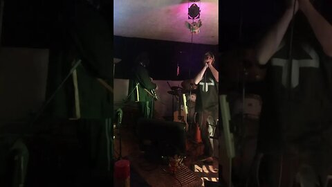 Screeching Swamp Elk outro on cell phone