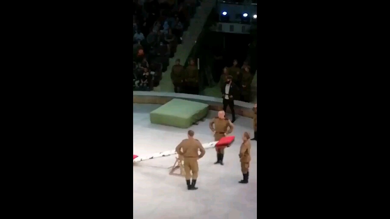 it's circus time