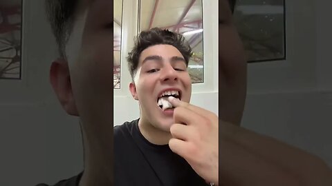 PACHETELUL COLEGULUI #oguritamica #mancaciosul #food #romania #mancare