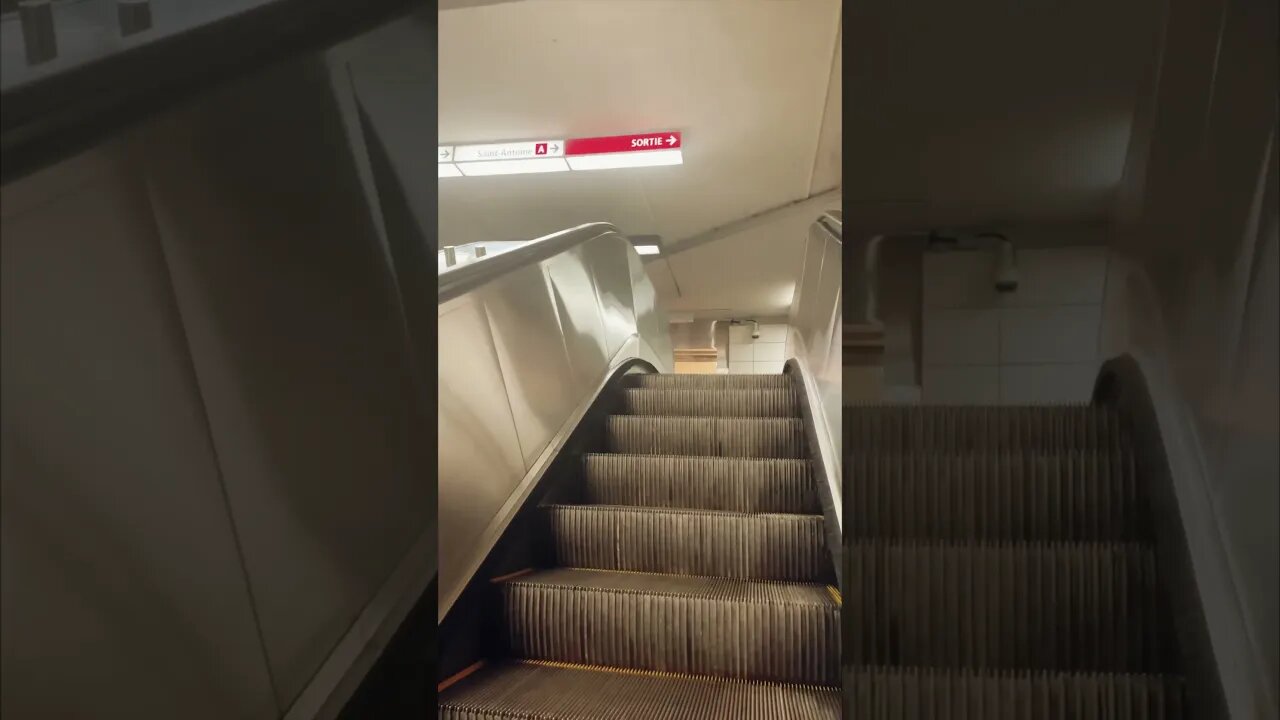 Stunning Escalators Square Victoria #montrealtourism #viralvideo #traintravel #travel