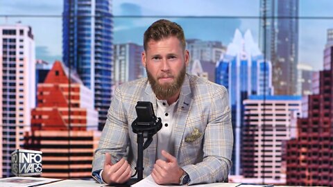 WAR ROOM (Full Show) Friday - 8/19/22