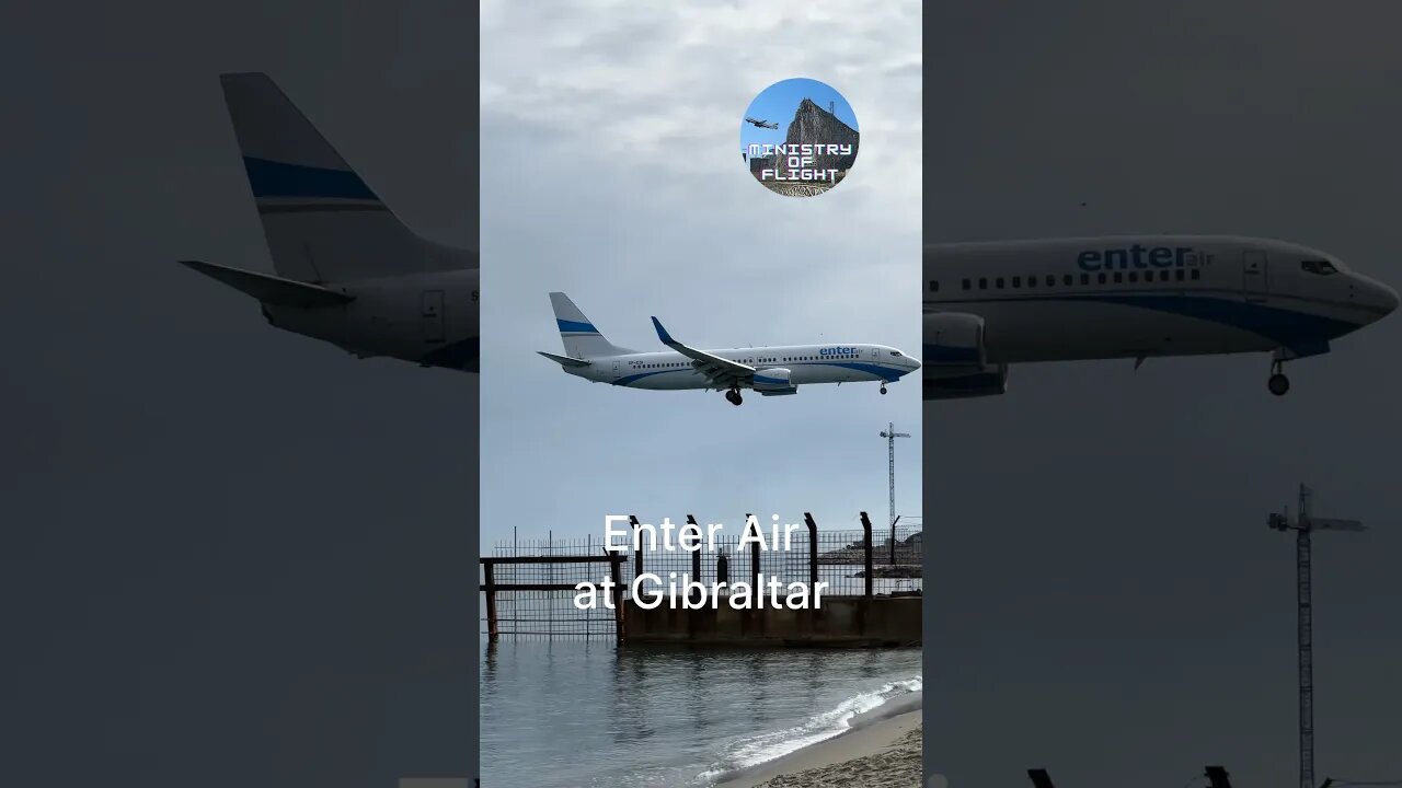 Boeing 737 Landing at Gibraltar #aviation