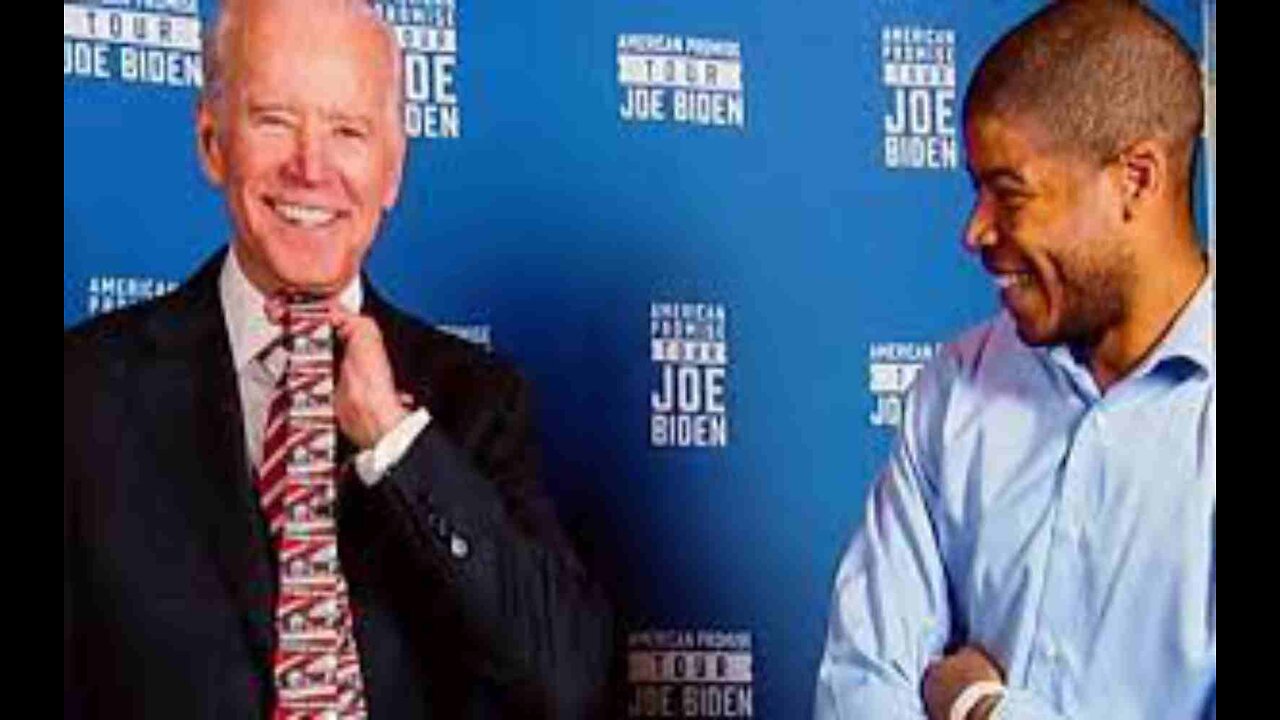 Biden Fundraiser, Adviser to Bernie Sanders Switches to Republican Party ‘Changed From Its Ideals