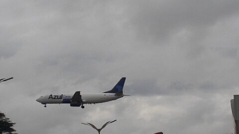 Boeing 737-400 PR-AJY en approche finale avant d'atterrir à Manaus depuis Campinas