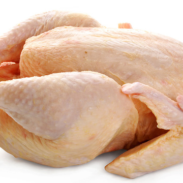 Chicken Seller injecting Water into poultry to profit more