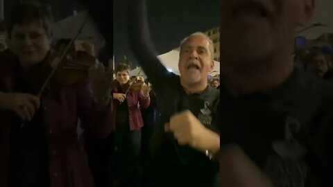 ITALY - Huge Chants Of "People Like Us Never Give Up" In Florence In Protest Of Mandates