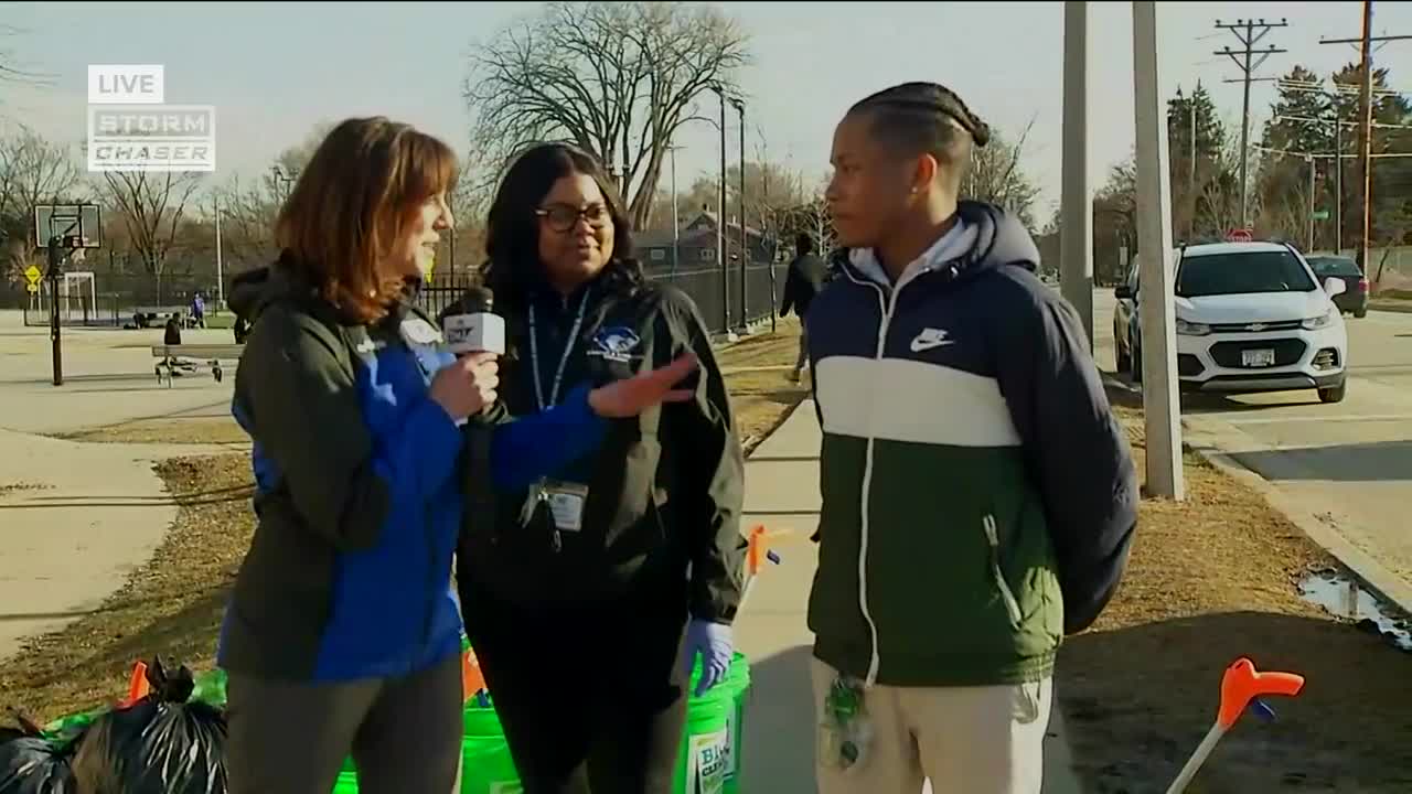 Local students clean up trash near Silver Spring Neighborhood Center