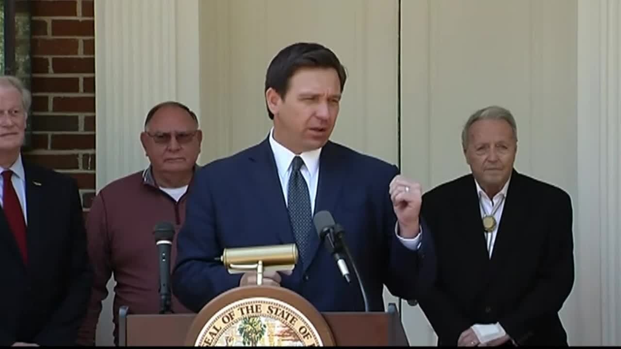 Gov. Ron DeSantis gives Bobby Bowden Florida's Medal of Freedom