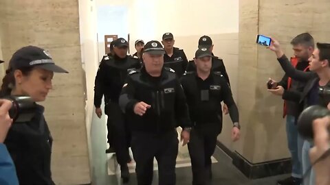 18 годишният шофьор, убил двама пешеходци, се яви пред съда