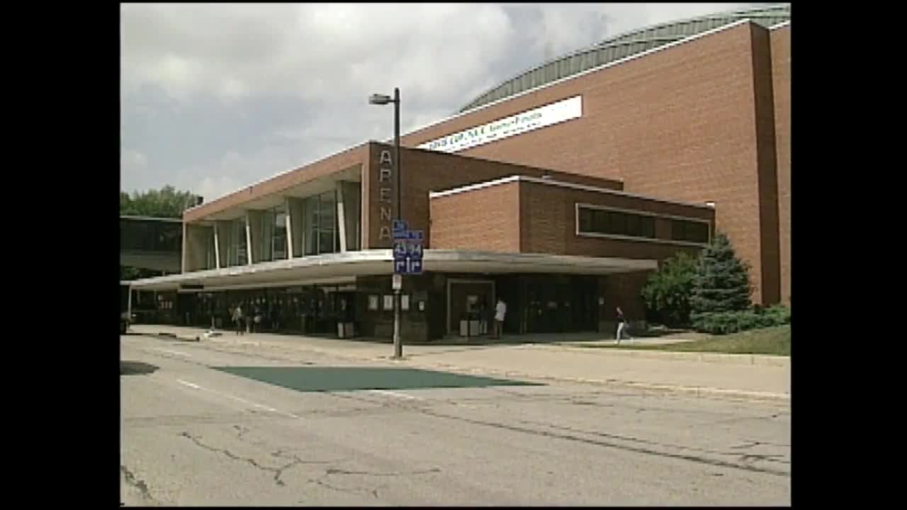 Looking back at the Panther Arena, formerly known as the Milwaukee Arena (September 25, 1998)