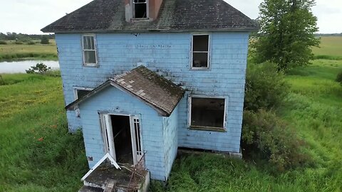 Looking inside and abandon home