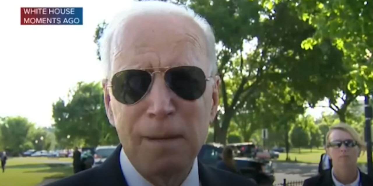 Biden speaks to reporters about George Floyd's daughter sitting on his lap-1654