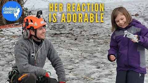 Vancouver tree climber rescues girl's Christmas gift