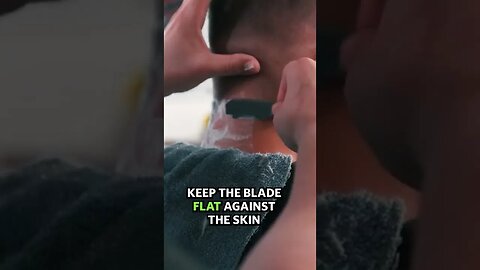 The safest way to shave a neckline with a razor