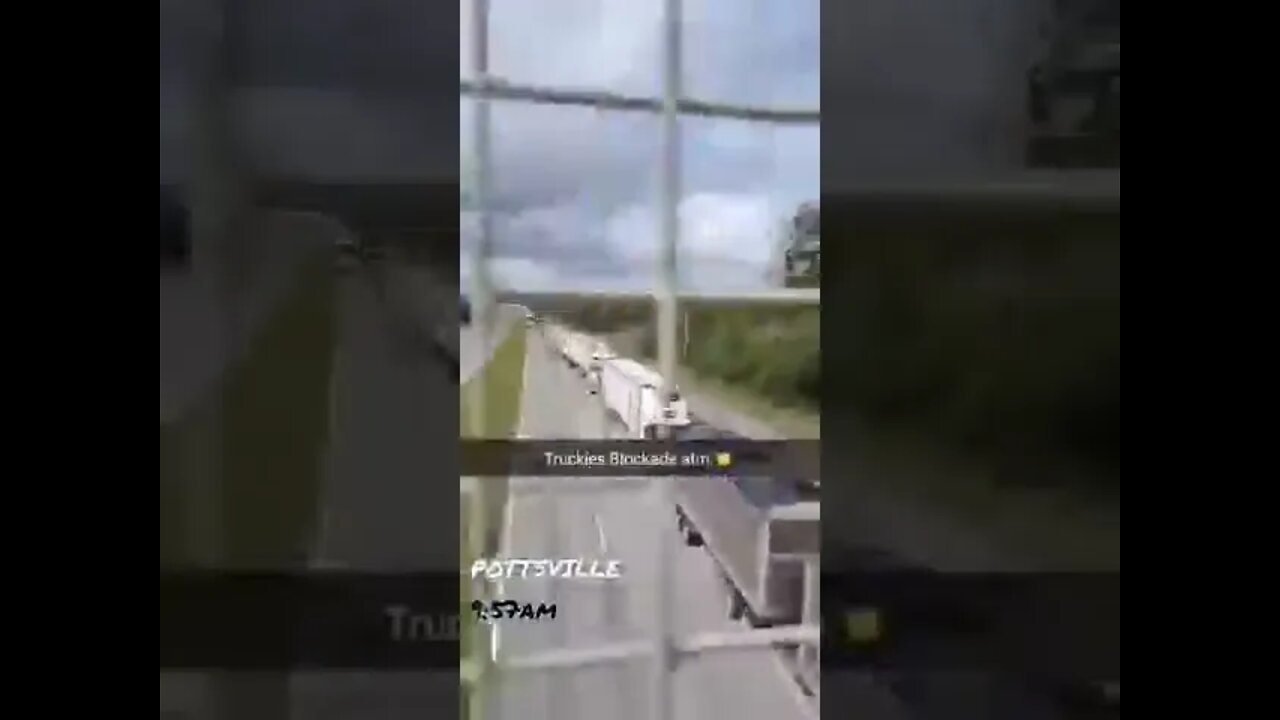 Footage of Australian truck drivers blocking the highway today | Pottsville Australia 09:57am