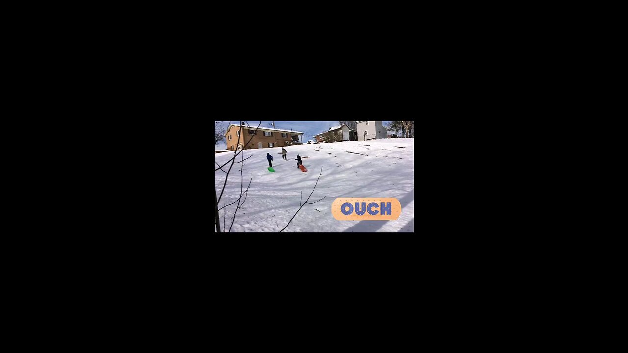 Kids playing on the Snow ❄️