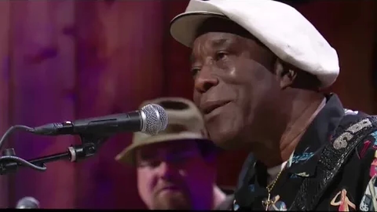 Buddy Guy - Damn Right, I've Got the Blues (Guitar Center Sessions)