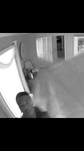Help police catch suspect on video burglarizing Columbia home