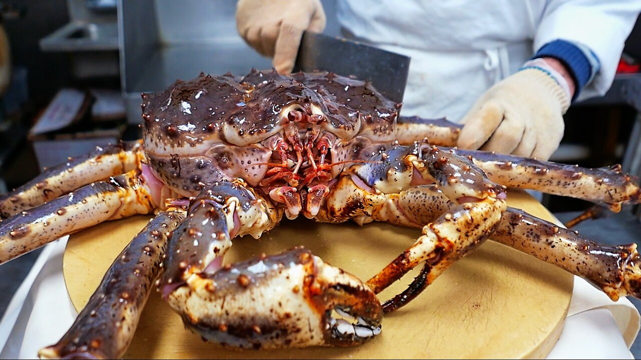 New York City Food - GIANT ALASKAN KING CRAB Cooked Three Ways Park Asia Brooklyn Seafood NYC