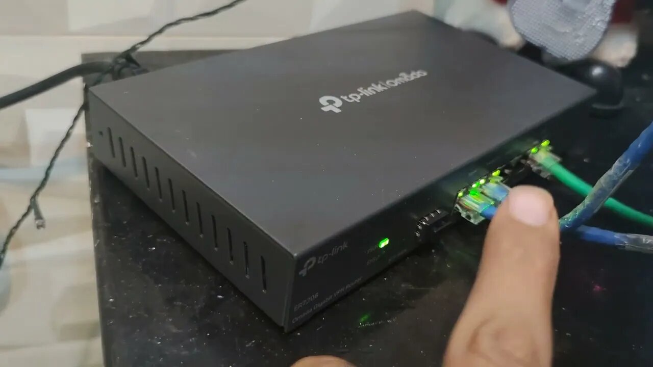 Tp Link ER 7206 load balance juntando 300+400 megas na prática