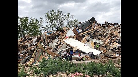 Fire-gutted apartment building demolished