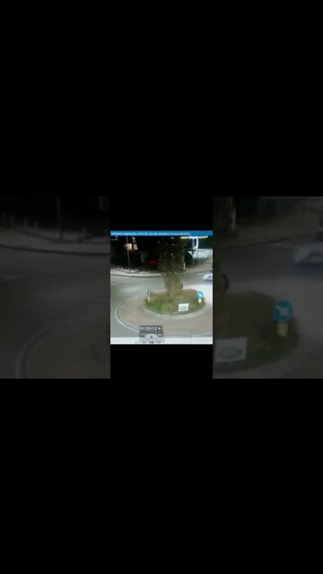 WOW Airborne at the Roundabout #drivingfails