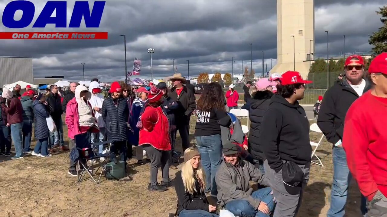 Big line in Traverse City, Michigan to see President Trump!