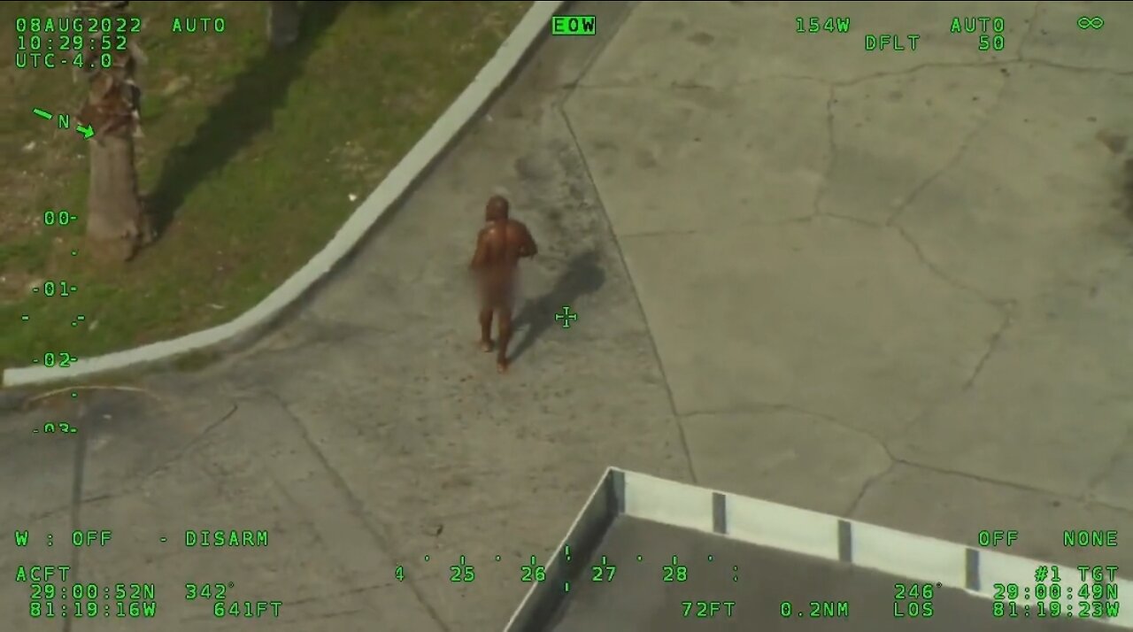 Naked Man Does Push Ups After Attempted Robbery With Machete