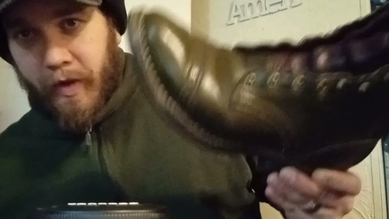 tarrago shoe cream #34 olive application demonstration, and review.