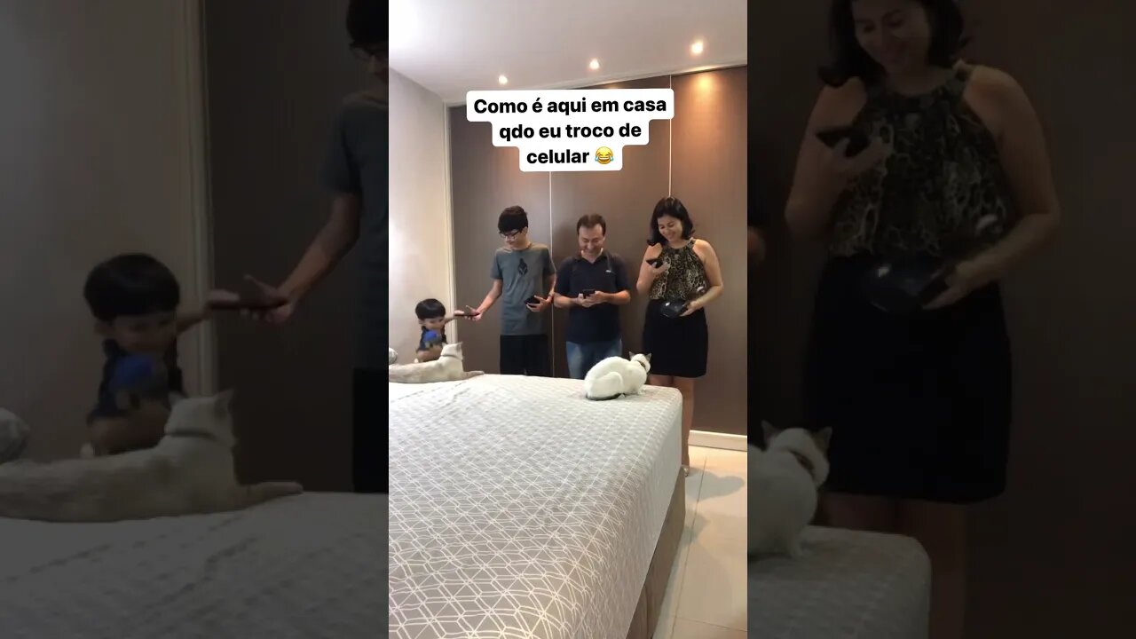 Quando a mãe ganha celular novo