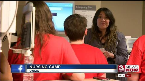 Future nursing students tour UNMC