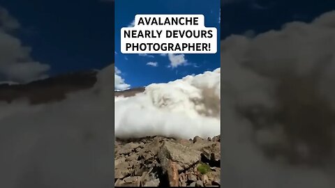 AVALANCHE NEARLY DEVOURS PHOTOGRAPHER!