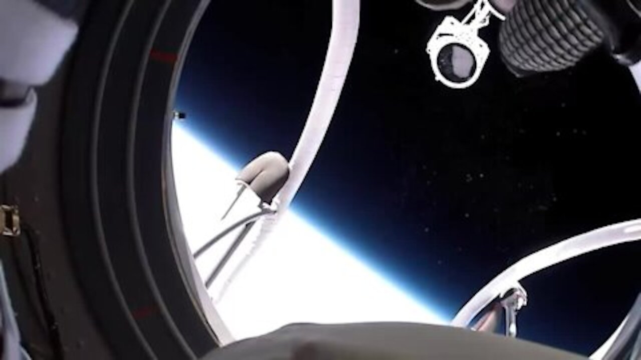 Record breaking space jump - free fall faster than speed of sound