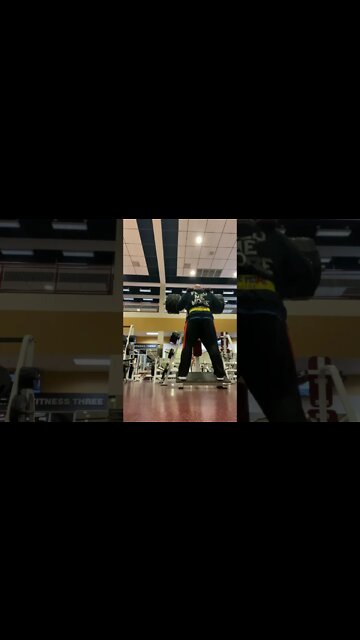 Ryback 600 + Lbs Machine Squat #Hungry