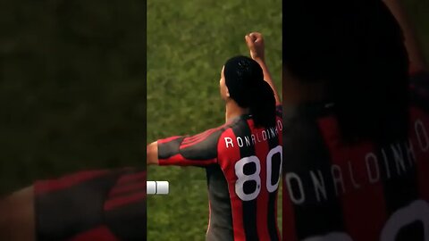 PES 2011 RONALDINHO NO MILAN