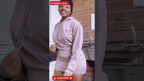 your watching me😍