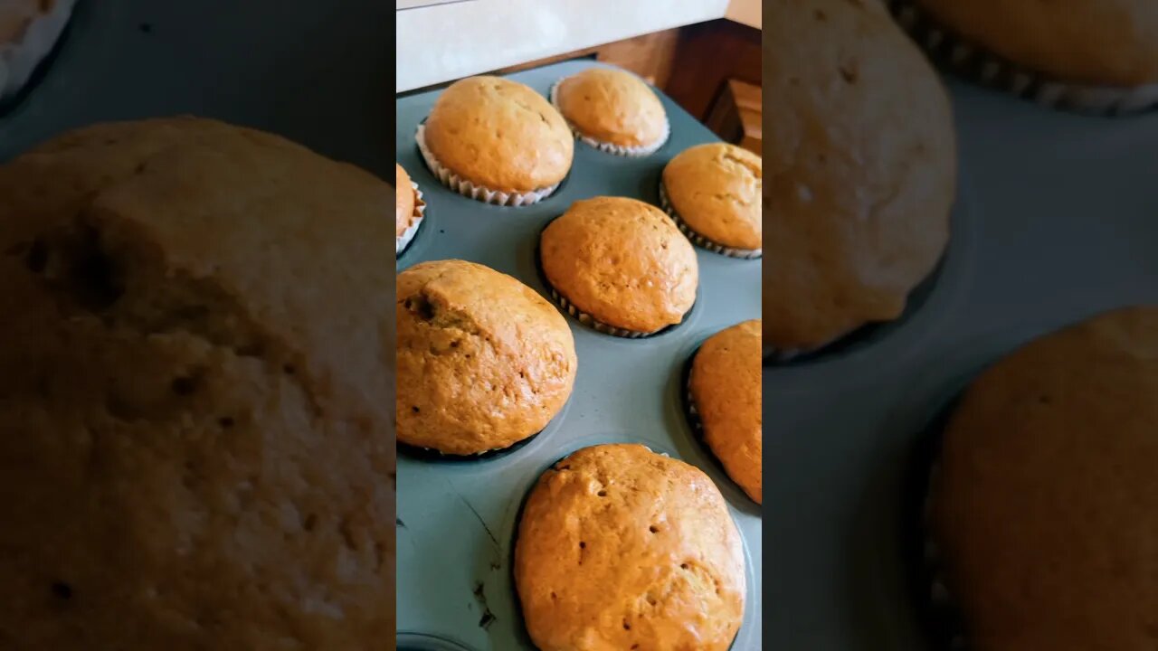 Banana Muffins #bakewithme #baking #muffins #easyrecipe #foryou #asmr #fyp #reels