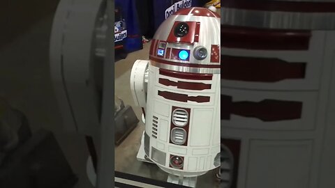 some cool r2 droids