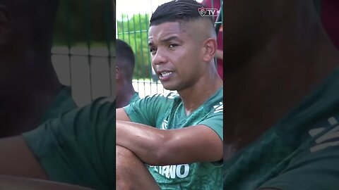 PRÉ-TEMPORADA É RALAÇÃO: JOGADORES DO FLU SUAM A CAMISA NO CT