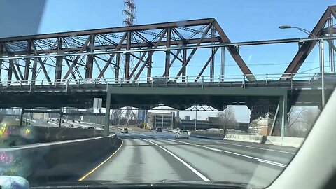 Montreal Drive in Uber-US Lacolle Border to Montreal