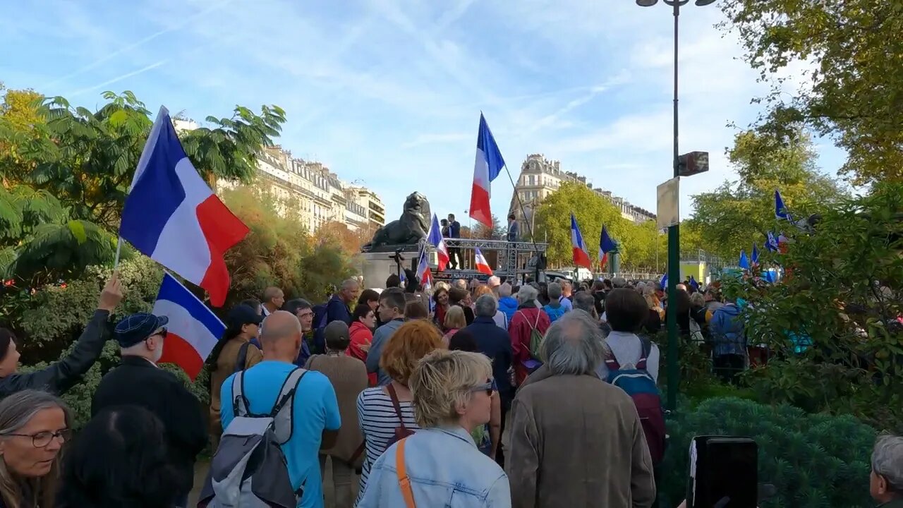 Rendez-vous de la Résistance, place Denfert Rochereau à Paris le 22/10/2022 - Florian Philippot.