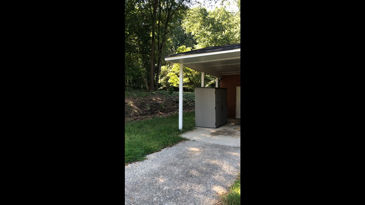 1043 Green Circle Dr