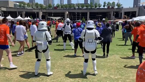 Stormtroopers Dancing to the Cha Cha Slide