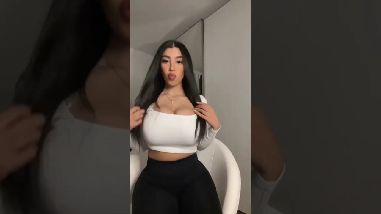 What Color The Shirt?