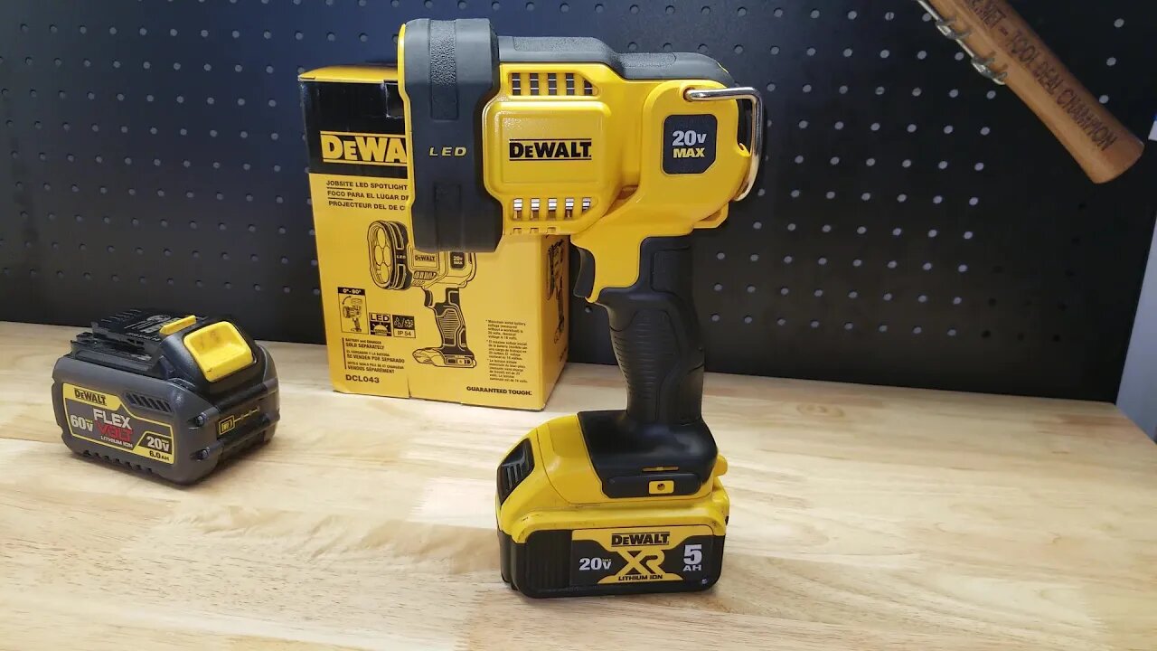 DeWALT 20V Cordless LED Spotlight DCL043