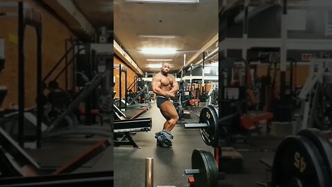 CEDRIC MILLAN ATLETA IFBB PRO POSANDO NA GYM | BODYBUILDING PRO | BODYFITLIONS #maromba