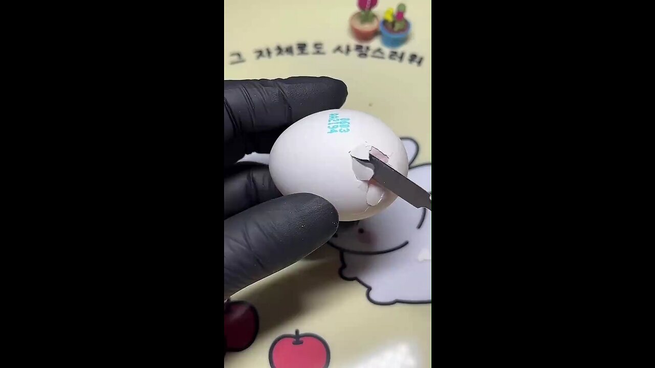 removing unopened eggshell