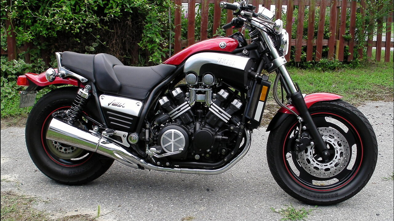 05 Yamaha V-Max