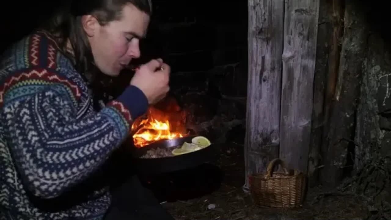 🌧️Camping in RELAXING RAIN My Cozy Bushcraft Shelter on an Island Rain Sounds ASMR ##### 11